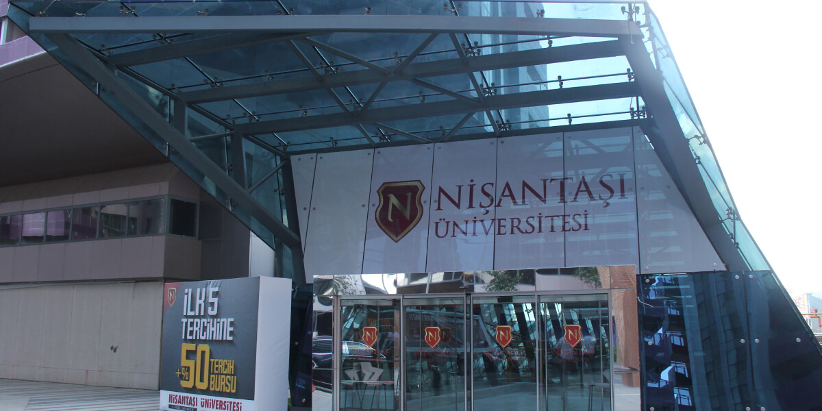 جامعة نيشانتاشي في اسطنبول Nişantaşı Üniversitesi جامعتي